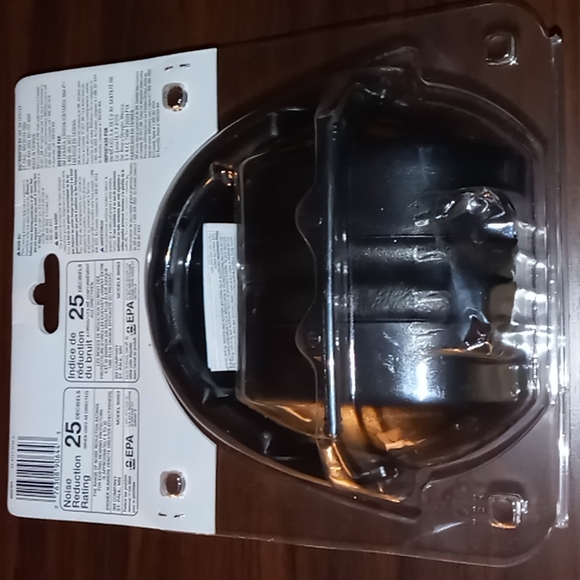 Noise Reduction Earmuffs - Picture 2 of 3